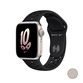 Apple Watch Nike SE (2022), 40 мм, корпус из алюминия цвета «сияющая звезда», спортивный ремешок Nike цвета «Чёрный/Чёрный» - фото